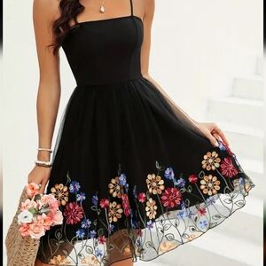 Nwt Tulle Black Embroidered Dres Size Small